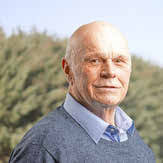 Wandern und lernen Eine Bank auf neuestem Stand Die Kommunalwahl ist  gelaufen