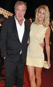 Jeremy clarkson's fans have been treated to a glimpse into the presenter's private life with his girlfriend lisa hogan on his latest tv series. Jeremy Clarkson Sparks Frenzy In Rare Cosy Snap With Girlfriend Lisa Hogan Power Couple Celebrity News Showbiz Tv Express Co Uk