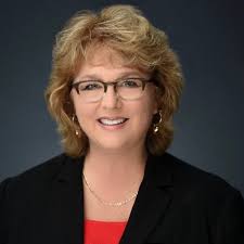 Christine Fetzer's Instagram, Twitter & Facebook