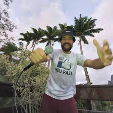 Gabriel O Pensador Faz Live Em Homenagem Ao Pai Que Morreu Em Abril Deste Ano Sera Emocionante Famosos Extra Online