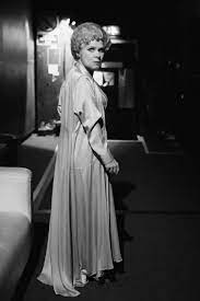 Изучайте релизы imelda staunton на discogs. Go Behind The Scenes Of The National Theatre S Follies Playbill