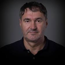 Andrew Kruszynski's Instagram, Twitter & Facebook