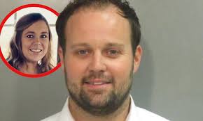 Josh Duggar Believes Wife Anna Is 'Leaving Him Behind,' Starting New Life  While He's Broke in Prison – Globe Magazine | Travel News, Exclusives,  Photos and Videos