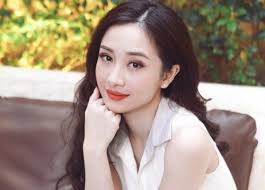 Diễn viên Jun Vũ: Hình ảnh gợi cảm là vì tôi yêu thân hình của mình