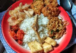 Iya dong, yuk makanya buruan nyobain atau kalian nyesel . Cara Membuat Nasi Liwet Sunda Versi Magicom Yang Enak