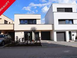 Einfamilienhaus kaufen in ulm, mit garage, 295 m² grundstück, 218 m² wohnfläche, 7 zimmer. Haus Kaufen In Ulm 4 Angebote Engel Volkers