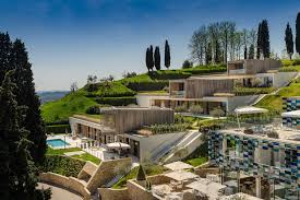 58, lung'arno vespucci amerigo 50123 firenze (fi) it. Nuovo Nome Per Il Rinnovato Eden Reserve Hotel Villas Che Riapre Il 30 Aprile Sul Lago Di Garda