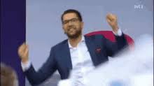 Per jimmie åkesson, född 17 maj 1979 i ivetofta församling i skåne, är en svensk sverigedemokratisk politiker. Jimmies Gifs Tenor