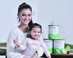 Susu formula mengandung berbagai nutrisi esensial untuk bayi sehingga menjadikannya ideal sebagai pendamping atau pengganti asi saat diperlukan. Karihome Susu Kambing Terbaik