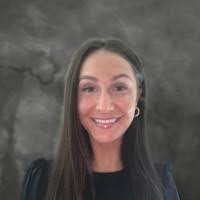 Rachel Raymer's Instagram, Twitter & Facebook