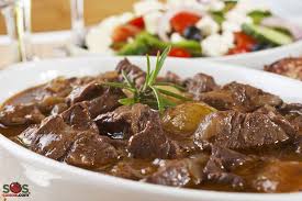 Mijote De Cerf Au Vin Rouge Une Recette Soscuisine Recette Recettes De Ragout Recette Ragout De Boeuf Plat Grec