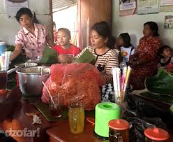 #nganjukfoodies #kuliner #nganjukbakso winong.hi cah, kali ini mimin lagi mbakso di salah satu bakso endeusnya nganjuk. Kuliner Nganjuk Dari Pagi Sampe Malam Sang Vectoria Jenaka