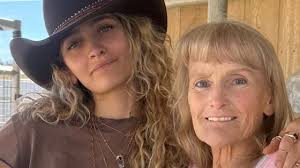 Michael Jackson's Daughter Paris Jackson Details First Meeting With Mom Debbie Rowe at Age 15