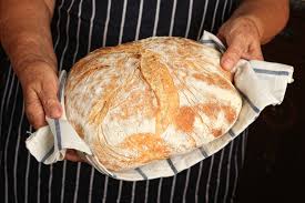 Vediamo la ricetta per preparare il pane, con due cotture diverse: Come Fare Il Pane In Casa 10 Errori La Cucina Italiana