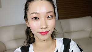 this korean makeup vlogger shows you