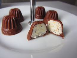 Schokobonbons Selber Machen Vollmilchpralinen Mit Haselnuss Milch Fullung Ina Isst Pralinen Selber Machen Rezept Pralinen Selber Machen Einfacher Nachtisch