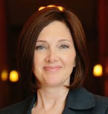 Elizabeth Wrobel's Instagram, Twitter & Facebook