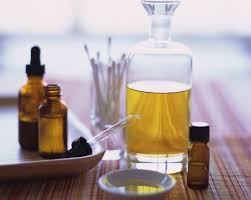 Ulei De Arbore De Ceai Solutia Pentru Problemele Tale Tea Tree Oil For Acne Tea Tree Oil Benefits Tea Tree Oil