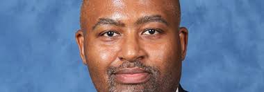 Brian Greenfield convierte cada rol en un ministerio en el High School  Jesuita de Tampa