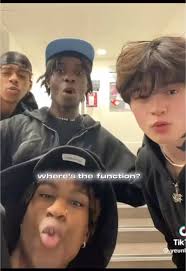 where’s the functionnn @李浩源 (LEE)🇨🇳🇯🇵 @Frost @Rikky zaza @Troyc⛩️  #mfrost #frost #lee #yeunlee #frostandlee #leicester #edit #rikkyzaza  #troyc #dancers #sturdydance #town #uk #nokia #wheresthefunction ...