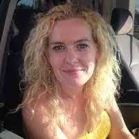 Carol Mandigo's Instagram, Twitter & Facebook