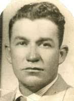 Adela Simon's Instagram, Twitter & Facebook