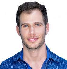 Kevin Peake's Instagram, Twitter & Facebook