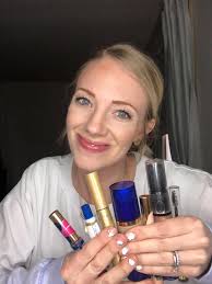 💜 💜 How fun is this look I did yesterday? ! I used the products from my  🔥 ON FIRE 🔥 collection to pull it off! Join me live 💻 this afternoon