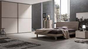 Camera da letto in stile classico, noce; Mobili Camera Da Letto In Legno Centro Veneto Del Mobile