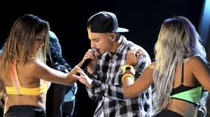 Maluma vuelve a ser el centro de las críticas por las letras machistas de sus canciones. La Oleada De Criticas Al Cantante Colombiano Maluma Por Su Denigrante Videoclip Cuatro Babys Bbc News Mundo