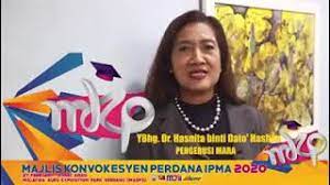 Dr hasnita binti dato' hashim is currently a director of maybank since 1 july 2016. Get Dr Hasnita Binti Dato Hashim Pictures