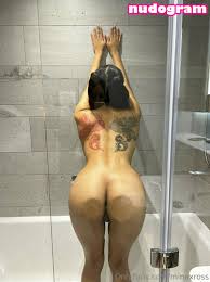 Minaxross Nude Leaks (18 Photos) - TheFap