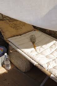 Sur 1 Air De Brocante Lit De Camp Mobilier De Salon Lit En Fer