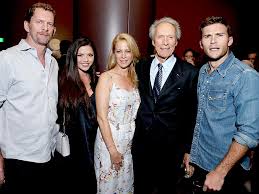 Kimber was born on june 17, 1964, to clint and his ex roxanne tunis.like her dad, kimber is an actress and producer. Kimber Eastwood Bio Wiki Vermogen Verheiratet Ehemann Kinder Familie