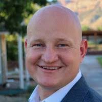 Max Barlow's Instagram, Twitter & Facebook