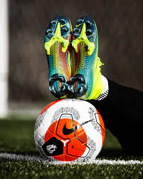 Nike pays top athletes in many sports to use their products and promote and advertise their technology and design. Weekend Coming Up Nike Football Boots Nike Football Best Soccer Shoes