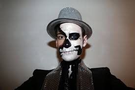 Maquillage halloween horrifiant et très gore nécessitant une certaine maitrise. 1001 Idees De Maquillage Halloween Homme Impressionnant