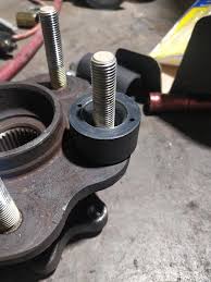 Once they are in, place a few grade 8 washers on the studs, then hand tighten the lugs down on the washers. How To Install Wheel Studs On The Nissan Skyline R32 Gtr Gtst Gts4 Diy Guide With Arp Wheel Studs Rb Motoring Jdm Importer