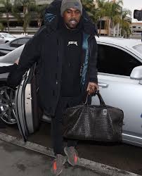 Prosimy sugerować się swoim rozmiarem buta lub podać w uwagach do zamówienia długość wkładki. Will Kanye West S Black Red Yeezy Boost 350 V2s Arrive In February Yeezy 350 V2 Kanye West