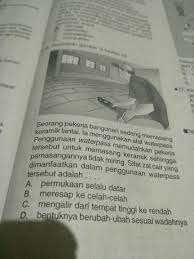 Sifat benda cair yang dimanfaatkan alat waterpass adalah. Seorang Pekerja Bangunan Sedang Memasang Keramik Lantai Menggunakan Alat Waterpass Penggunaan Brainly Co Id