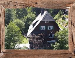 Schwarzwaldhaus (begriffsklärung) — schwarzwaldhaus bezeichnet: Freistehendes Ferienhaus Im Schwarzwald Direkt Am Bach