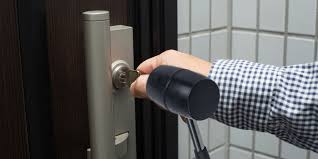 After all, your keys are always with you, so why would you need to worry i should highlight that a bobby pin will work best on a typical pin and tumbler lock. 6 Ways To Unlock A Door Without A Key