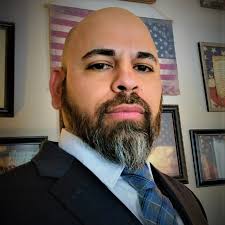 Louie Reza's Instagram, Twitter & Facebook