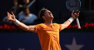 El tenista nicolás jarry (actualmente número 78 de la atp) fue suspendido provisionalmente por la federación internacional de tenis tras haber dado positivo en un control antidopaje, anunció la itf. El Reves Mas Duro De Nicolas Jarry Suspendido Provisionalmente Por Doping Diario Y Radio U Chile