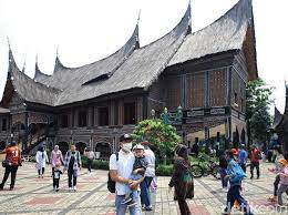 Barangkali memang benar tien sudah mencetuskan ide itu dalam rapat pengurus yayasan harapan kita pada 13 maret 1970. Bbycmz1rzekgbm