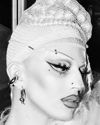 fweaky fwiday 👽 @windowsen @marta.del.rio