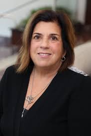 Laura Angell's Instagram, Twitter & Facebook