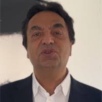 Albert Salama's Instagram, Twitter & Facebook