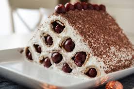 Gutuile se spala bine de puf si se taie pulpa de pe cotoare. Prajitura Cusma Lui Guguta Retete Culinare By Teo S Kitchen