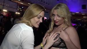 I touch the boobs of porn actress - XNXX.COM